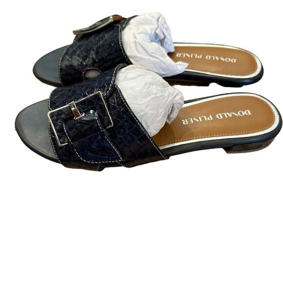 Donald Pliner Florence navy leather flats- size 8.5 - Picture 1 of 6